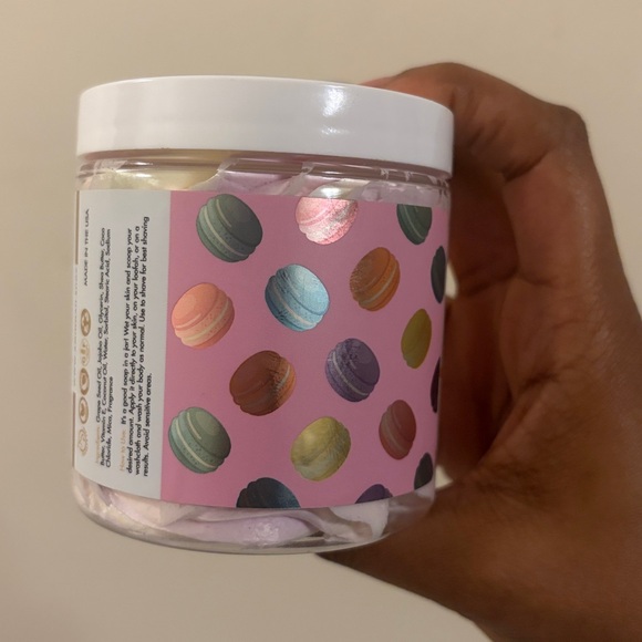 Aminnah Macaron Whipped Foaming Soap - macaron - Picture 2 of 3